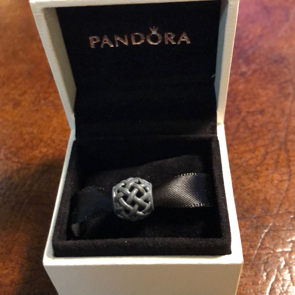 Pandora bead